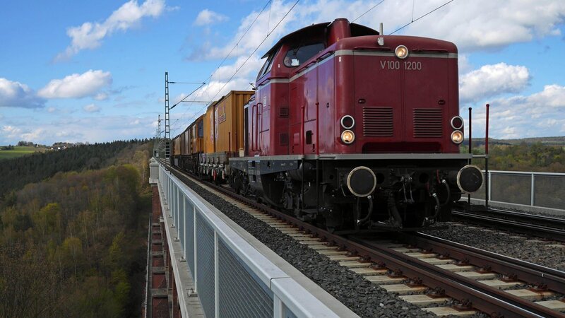Die Göltzschtalbrücke im sächsischen Voigtlandkreis ist die größte aus Ziegelsteinen errichtete Eisenbahnbrücke der Welt. – Bild: N24 Doku