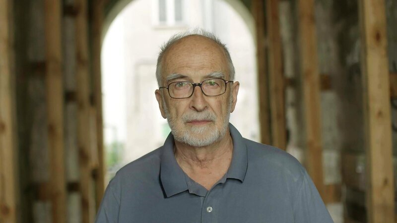 Michał Bukojemski filmte die Verhandlungen während des Streiks in Danzig 1980 und dokumentierte heimlich seinen Gefängnisaufenthalt während des Kriegsrechts. – Bild: PLURIMEDIA (Looks Film) Michał Bukojemski filmte die Verhandlungen während des Streiks in Danzig 1980 und dokumentierte heimlich seinen Gefängnisaufenthalt während des Kriegsrechts. – Bild: PLURIMEDIA (Looks Film)