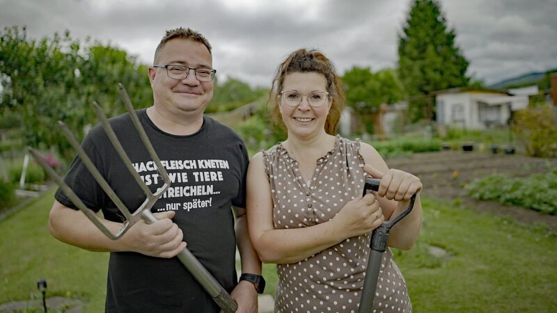 Die Radziuks lieben ihren Kleingarten. – Bild: Lars Seefeldt