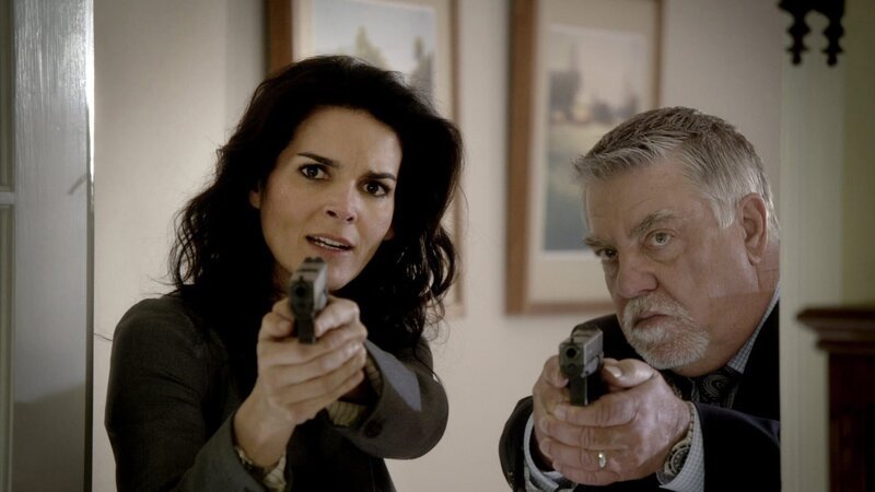 Bild: PLURIMEDIA (Warner Bros Television)