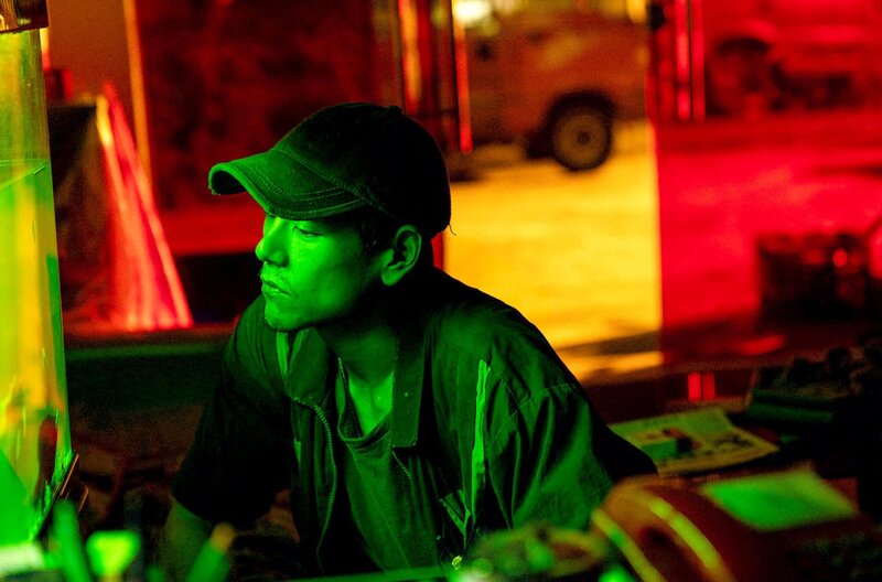 Are You Lonesome Tonight? – Bild: Dirty Monkeys Studio /​ Xueming Wang (Eddie Peng) weiß nicht so recht mit der unklaren Situation umzugehen.