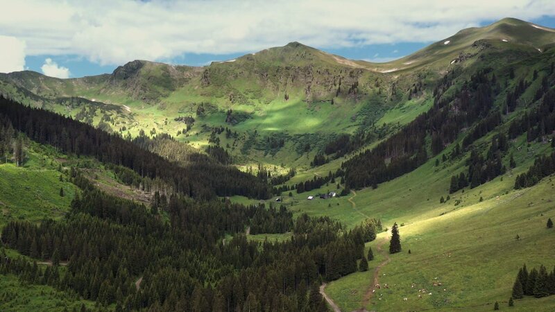 Porträtiert werden Dörfer der Region Murtal-Murau im Wandel der Zeit – von den 1950er-Jahren bis heute. – Bild: Bergblick