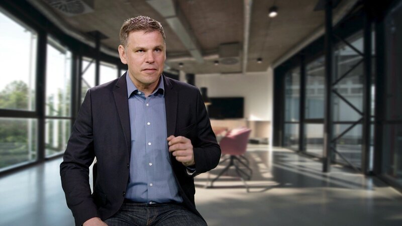 Der Rechtsmediziner Claas Buschmann. – Bild: RTL