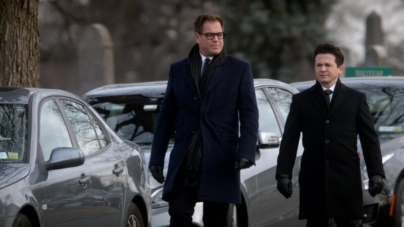 Dr. Jason Bull (Michael Weatherly, l.); Benny Colón (Freddy Rodríguez, r.) – Bild: 2017 CBS Broadcasting, Inc. All Rights Reserved Lizenzbild frei