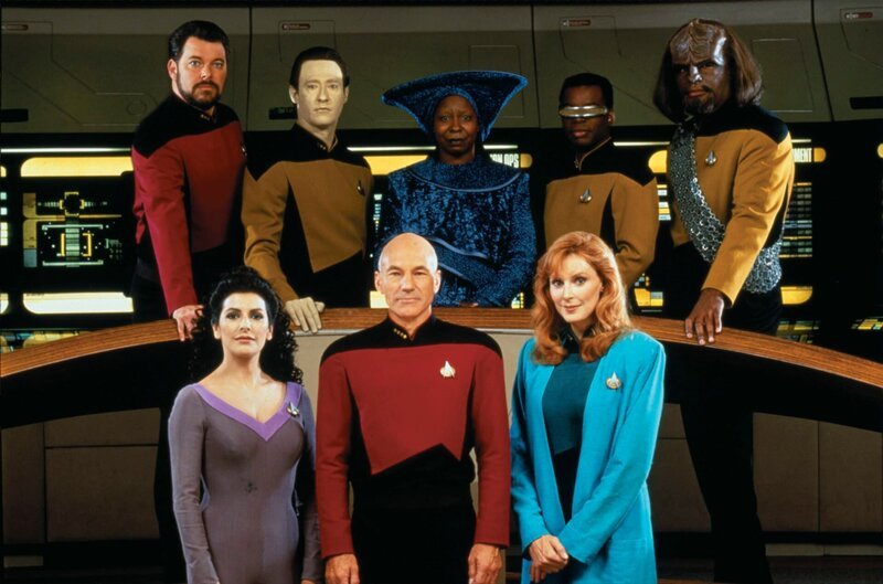 Syfy/​ TM & (C) 2011 CBS Studios Inc.,Gallery, Raumschiff Enterprise Das nachste Jahrhundert Patrick Stewart (Captain Picard), an his crew (C)Syfy/​ TM & (C) 2011 CBS Studios Inc. – Bild: SYFY TM & (C) 2011 CBS Studios Inc. (C)SYFY Photocredit Mandatory, Editorial Use Only, NO archive, NO Resale