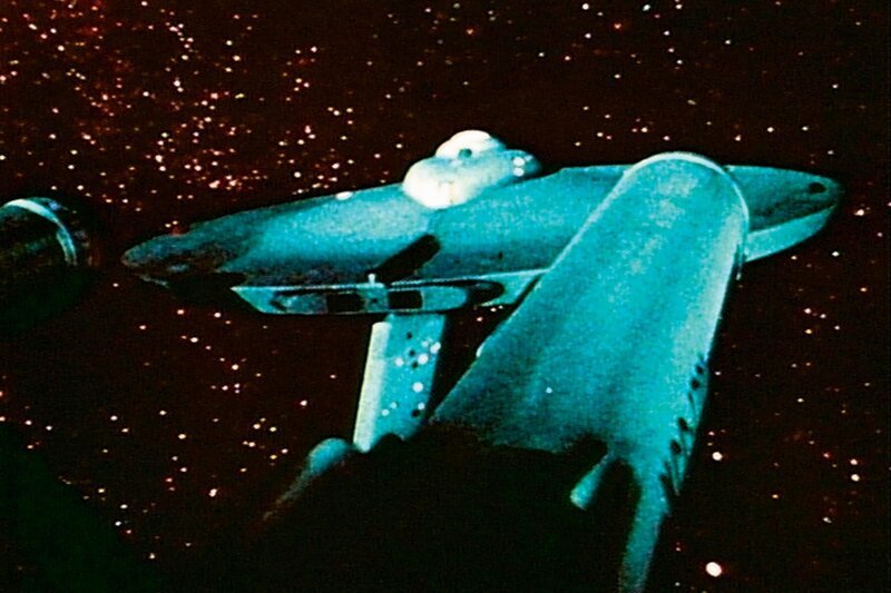 U.S.S Enterprise in space – Bild: AXN Sci-fi