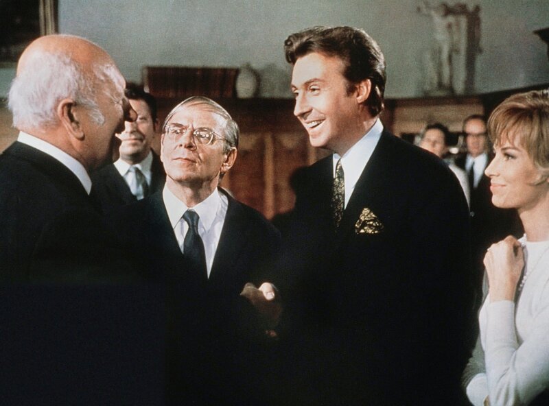 Hurra, die Schule brennt - Die Lümmel von der ersten Bank IV. Teil – Bild: port.hu