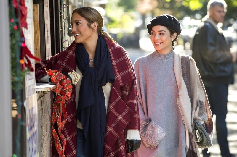 v.li.: Maya (Jennifer Lopez), Zoe (Vanessa Hudgens). – Bild: PLURIMEDIA (Metropolitan Filmexport /​ STX Entertainment)