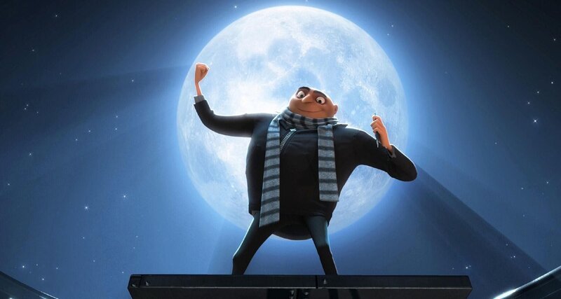 Gru schwört die Minions auf seinen ultimativen Raubzug ein, um sich zurück an die Spitze der besten Kriminellen weltweit zu kämpfen. – Bild: RTL / Universal Pictures Gru schwört die Minions auf seinen ultimativen Raubzug ein, um sich zurück an die Spitze der besten Kriminellen weltweit zu kämpfen. – Bild: RTL / Universal Pictures