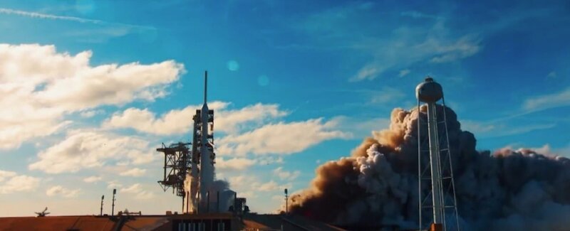 Eine startende Rakete mit großer Rauchbildung. – Bild: ZDF und Phil Barthrop./​Phil Barthrop
