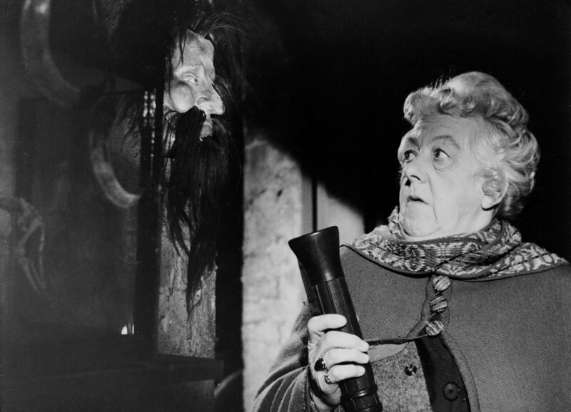 Miss Marple (Margaret Rutherford) – Bild: Warner Brothers