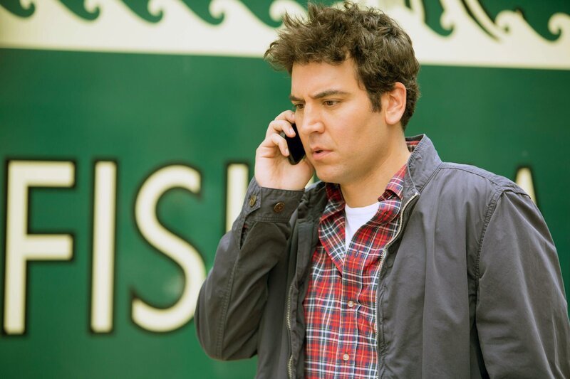 Um Marshall aus einer misslichen Lage zu helfen, gibt Ted (Josh Radnor) alles … – Bild: Michael Desmond /​ CBS /​ CBS ENTERTAINMENT /​ ©2013 CBS BROADCASTING INC. All Rights Reserved.