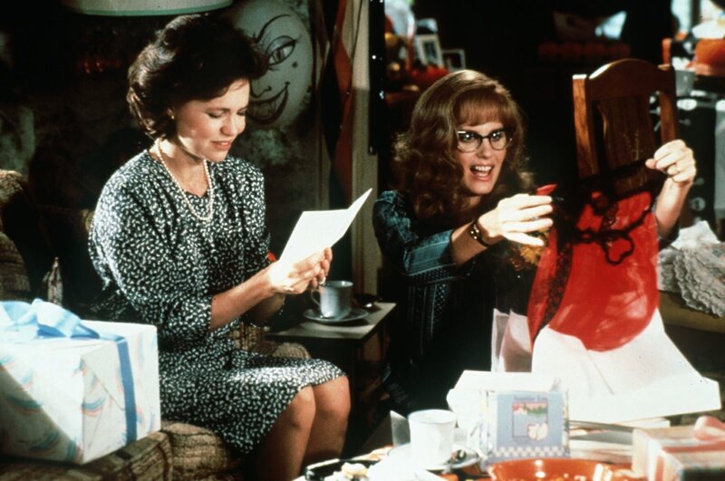 Magnolien aus Stahl – Bild: KIRCH MEDIA GMBH & CO KG AA