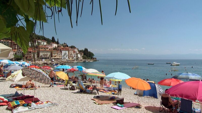 Strand in Istrien. – Bild: ZDF und HR.