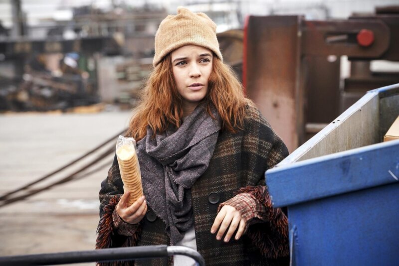 Intelligence Analyst Nell Jones (Renée Felice Smith). – Bild: PLURIMEDIA (CBS Broadcasting Inc.)
