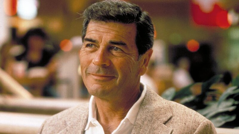 Mithilfe des sympathischen Kautionsvermittlers Max Cherry (Robert Forster) heckt Jackie einen gewagten Plan aus..Mithilfe des sympathischen Kautionsvermittlers Max Cherry (Robert Forster) heckt Jackie einen gewagten Plan aus.. – Bild: Nitro Mithilfe des sympathischen Kautionsvermittlers Max Cherry (Robert Forster) heckt Jackie einen gewagten Plan aus..Mithilfe des sympathischen Kautionsvermittlers Max Cherry (Robert Forster) heckt Jackie einen gewagten Plan aus.. – Bild: Nitro