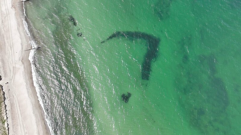 Luftbilder haben Archäologen schon vielerorts bei der Lokalisierung von verschollenen Orten und Gebäuden geholfen. – Bild: ZDF und Klaus Hernitschek./​Klaus Hernitschek