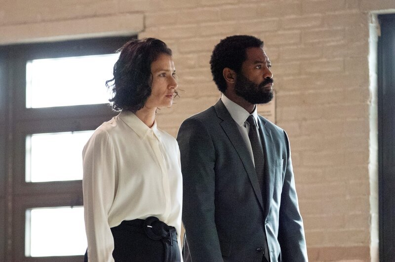 l-r: Safiya Masry (Indira Varma), Aaron Wallace (Nicholas Pinnock) – Bild: 2020 American Broadcasting Companies, Inc. All rights reserved.