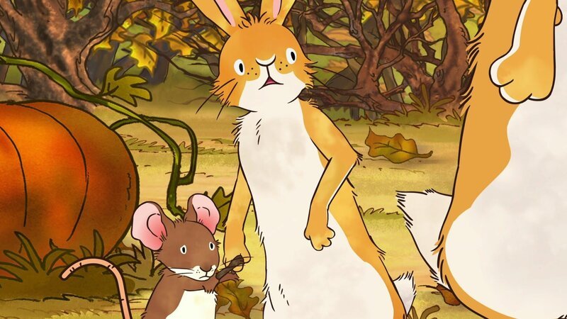 Der kleine braune Hase und die kleine Feldmaus haben ein bisschen Angst vor dem unheimlichen Wesen auf der Wiese. – Bild: KiKA/​SLR Productions Australia Pty.Ltd./​Scrawl Studios Pte Ltd./​hr/​ARD