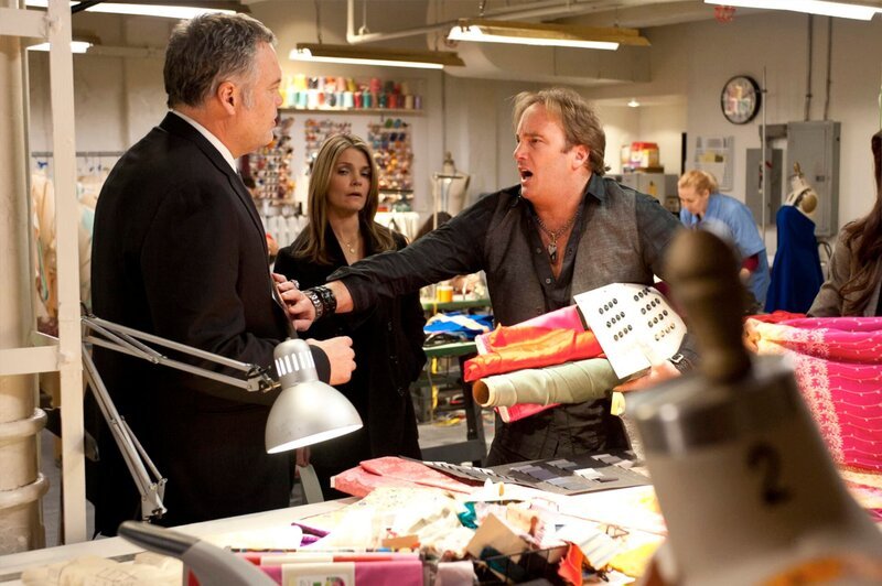 LAW & ORDER: CRIMINAL INTENT -- „Rispetto“ -- Pictured: (l-r) Vincent D’Onofrio as Detective Robert Goren, Kathryn Erbe as Detective Alex Eames, Jay Mohr as Nyle Brite-- Photo by: David Giesbrecht/​USA Network – Bild: USA Network, UNIVERSAL CHANNEL