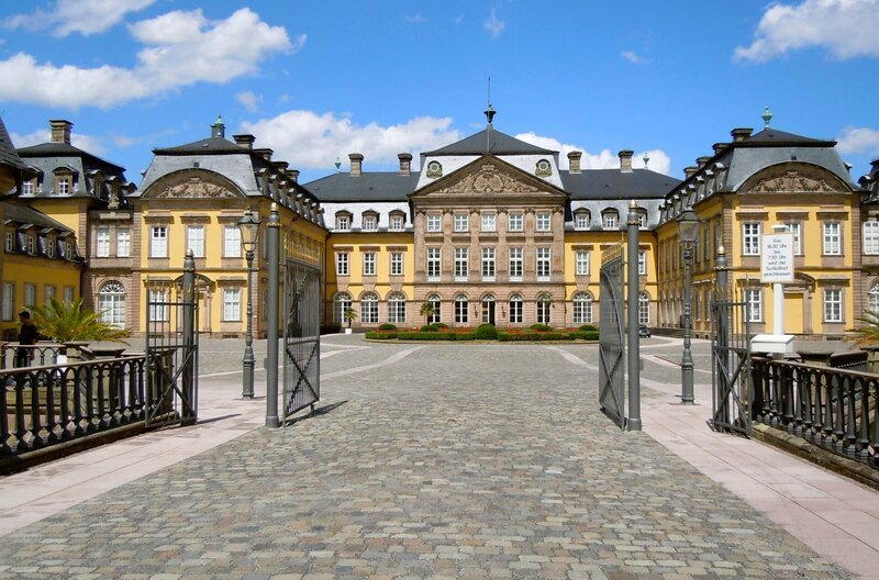 Das Residenzschloss Bad Arrolsen. – Bild: HR/​Touristik Service Bad Arolsen