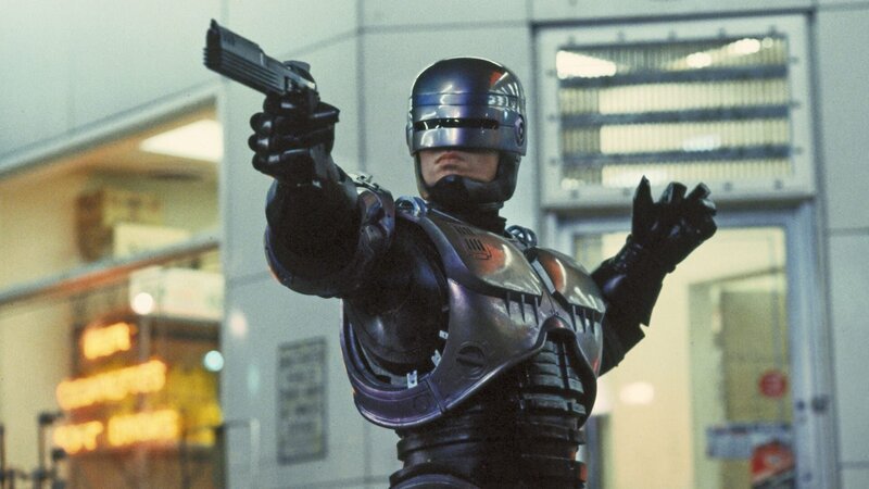 Ein ermordeter Polizist (Peter Weller) wird zu künstlichem Leben erweckt und jagt nun als Cyborg – halb Mensch, halb Roboter – seinen Mörder. – Bild: RTL Zwei Ein ermordeter Polizist (Peter Weller) wird zu künstlichem Leben erweckt und jagt nun als Cyborg – halb Mensch, halb Roboter – seinen Mörder. – Bild: RTL Zwei