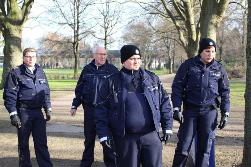 Die Ruhrpottwache: Ob spektakuläre Verfolgungsjagden, Explosionen, Helikoptereinsätze oder die schwierige Suche nach einem Beweisstück – die Ermittler der Hauptwache Duisburg Nord brauchen ihr ganzes Knowhow, um die Täter zu fassen … – Bild: SAT.1 Eigenproduktionsbild frei
