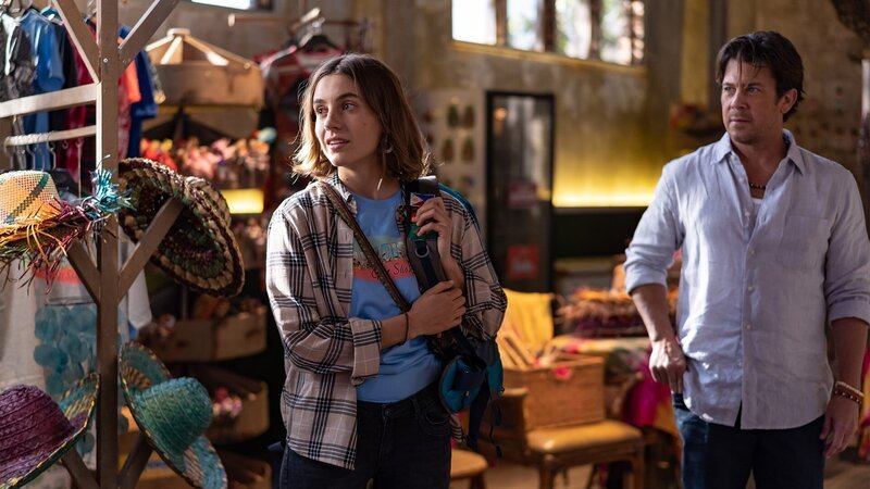 Evelyn Walker (Nathalie Morris) und Alex Walker (Christian Kane) – Bild: AXN