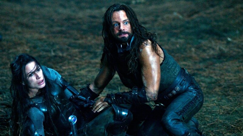 L-R: Sonja (Rhona Mitra) und Lucian (Michael Sheen) – Bild: RTL 2 L-R: Sonja (Rhona Mitra) und Lucian (Michael Sheen) – Bild: RTL 2
