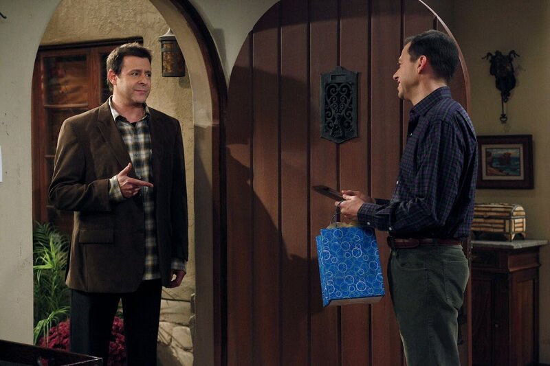 Alan (Jon Cryer, r.) – Bild: ATV