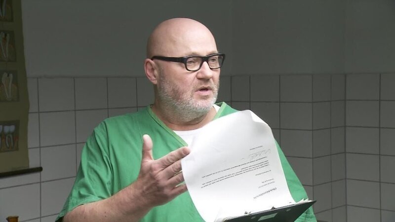 Dr. Johannes Graeter (Manfred Nutsch-Mai) – Bild: ProSieben/​SAT.1 Eigenproduktionsbild frei