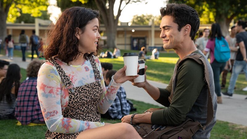 Kayla (Piper Curda, l.); Grant (Darren Barnet, r.) – Bild: © 2020 Universal Studios. ALL RIGHTS RESERVED.