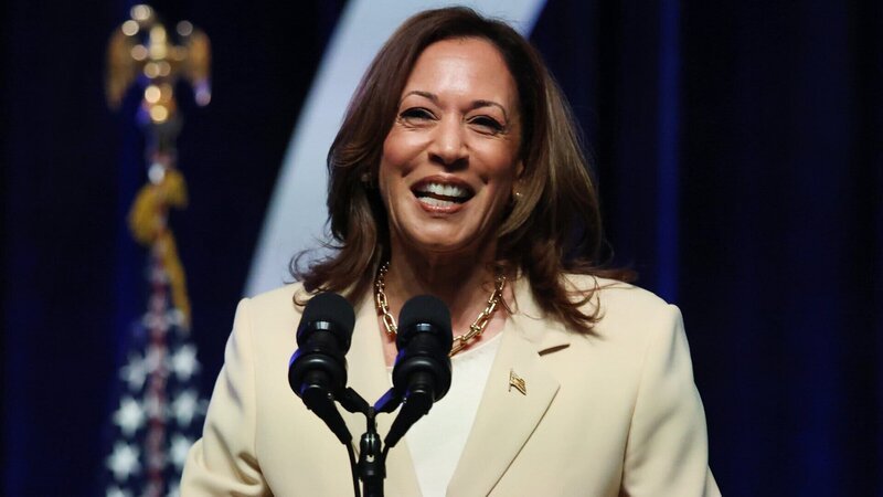 Vize-Präsidentin der USA Kamala Harris. Wird sie die erste Frau im Weißen Haus? – Bild: Nutzungsrecht: 14.08.2024 – 13.11.2024/​EFE /​ Spurlock, Brian