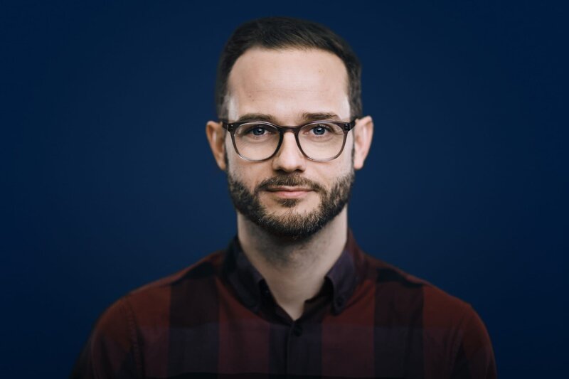 Moderator Rainer Maria Jilg. – Bild: BR/​Lisa Hinder
