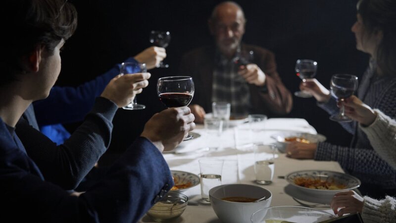2019 verschwindet ein 59-jähriger Außendienstmitarbeiter im baden-württembergischen Sontheim spurlos. Während der Ermittlungen um den Vermisstenfall stoßen die Beamten auf ein mörderisches Familiengeheimnis. – Bild: ZDF und Chris Dette./​Chris Dette