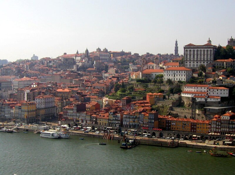 Stadttotale Porto vom Douroufer. – Bild: SWR/​SWR/​Kreisel