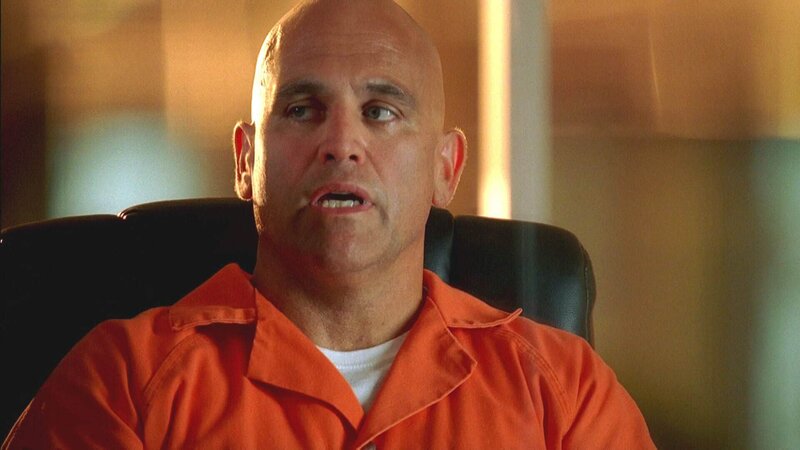 Gil (William Petersen) fällt für den harten Eishockeysport nur ein Wort ein: mörderisch! – Bild: RTL