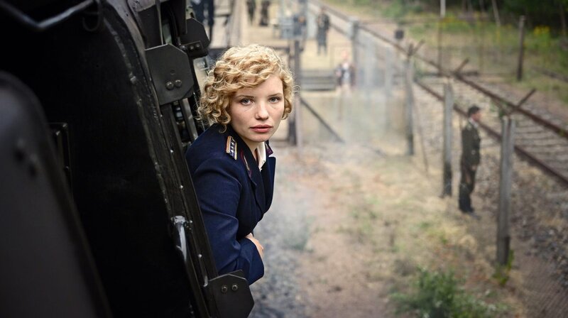 3 1/2 Stunden – Bild: rbb/​ARD Degeto/​REAL FILM/​AMALIA Film/​Bernd Schuller