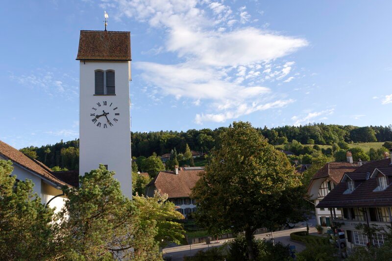 Gottesdienst Reformierter Gottesdienst zum Bettag aus Gümligen BE Die Kirche in Gümlingen – Bild: SRF/​Christoph Knoch