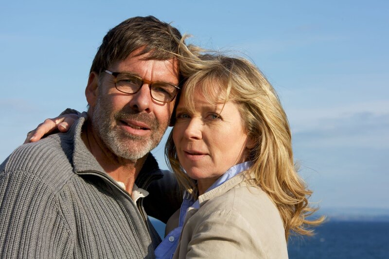 Sascha Hehn (Richard Travis), Marion Kracht (Monika Bach). – Bild: port.hu