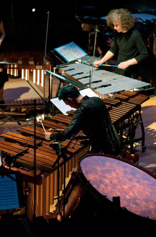 Iannis Xenakis: Pleiades, Persephassa – Bild: Louis Angles/​Prismedia /​ © Louis Angles/​Prismedia
