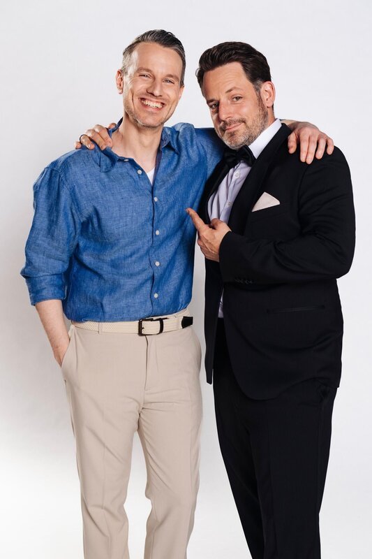 Marc Dumitru (Kilian Reichenbach, l.) und Matthias Brüggenolte (Justus Albrecht). – Bild: RTL /​ Julia Feldhagen