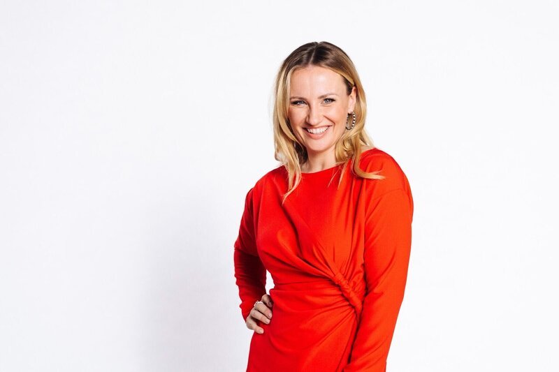 Ania Niedieck spielt ‚Isabelle Reichenbach‘. – Bild: RTL /​ Julia Feldhagen