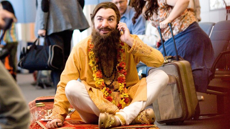 In Indien aufgewachsen, in den USA ein erfolgreicher Lebensberater: Guru Pitka (Mike Myers), hier am Flughafen von Toronto. – Bild: ZDF und George Kraychyk./George Kraychyk In Indien aufgewachsen, in den USA ein erfolgreicher Lebensberater: Guru Pitka (Mike Myers), hier am Flughafen von Toronto. – Bild: ZDF und George Kraychyk./George Kraychyk