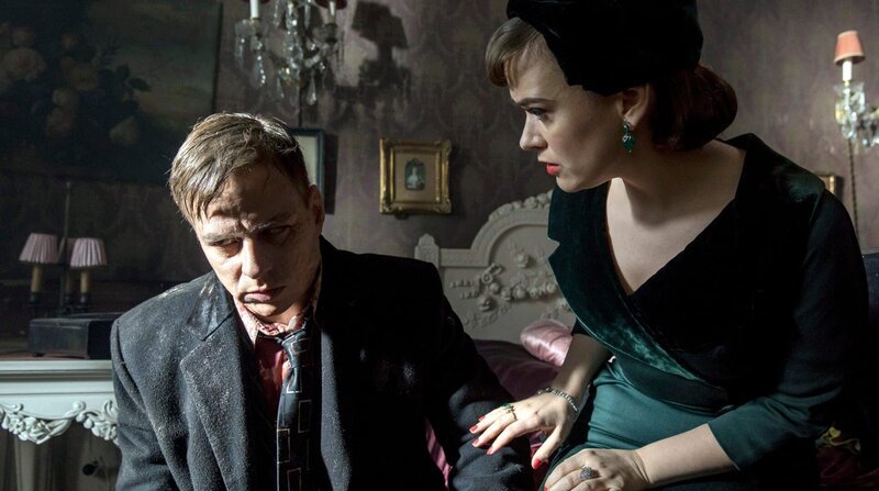 Will Carl Anderson (Tom Wlaschiha) seine Schwester Else (Mia Jexen) schützen? – Bild: ZDF und ARD Degeto/​Peket Productions 2 Ltd.