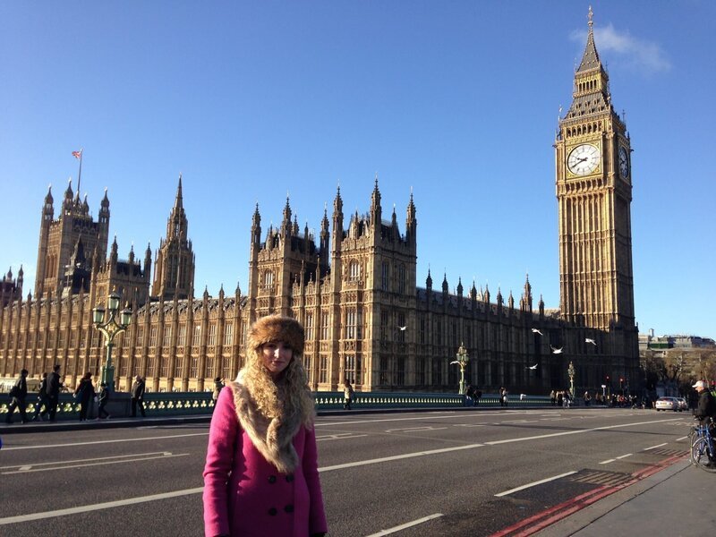 Westminster, London, UK: Suzannah in Westminster, where William Wallace’s journey to his execution began. – Bild: National Geographic Channels