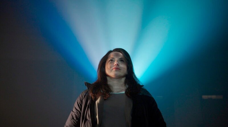 Bestsellerautorin Katja Hoyer. – Bild: ZDF und rbb/​DOKFILM/​Jürgen Rehberg.