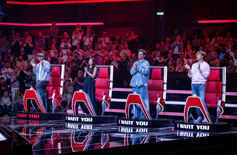 (v.l.n.r.) Mark Forster; Yvonne Catterfeld; Kamrad; Samu Haber – Bild: Joyn /​ Claudius Pflug Eigenproduktionsbild frei