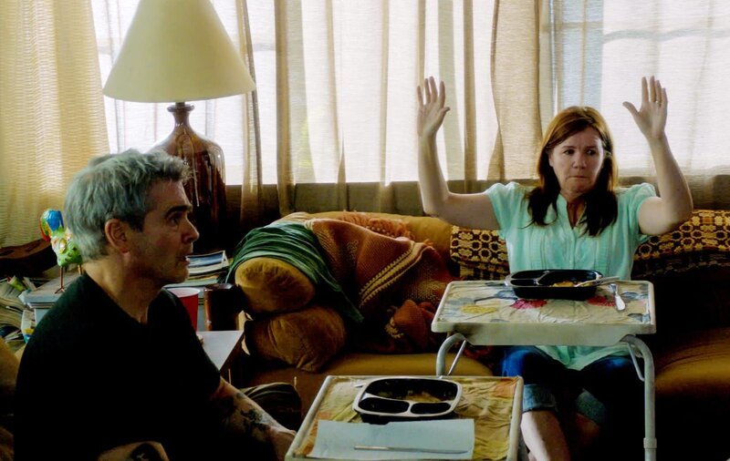 Bei den Ermittlungen in einem neuen Fall stößt das Team auf Ray (Henry Rollins, l.) und Terry Beckett (Mare Winningham, r.). Doch was haben sie damit zu tun? – Bild: 2013 CBS Broadcasting, Inc. All Rights Reserved. Lizenzbild frei