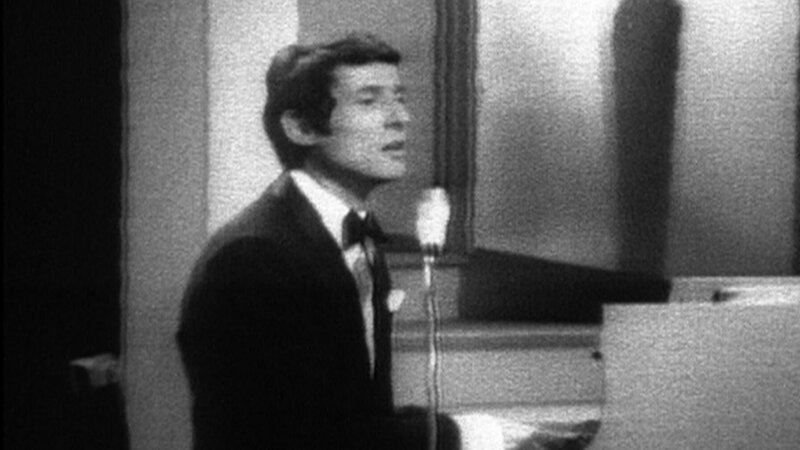 Udo Jürgens beim Grand Prix Eurovision de la Chanson, 1966. – Bild: ZDF und ORF
